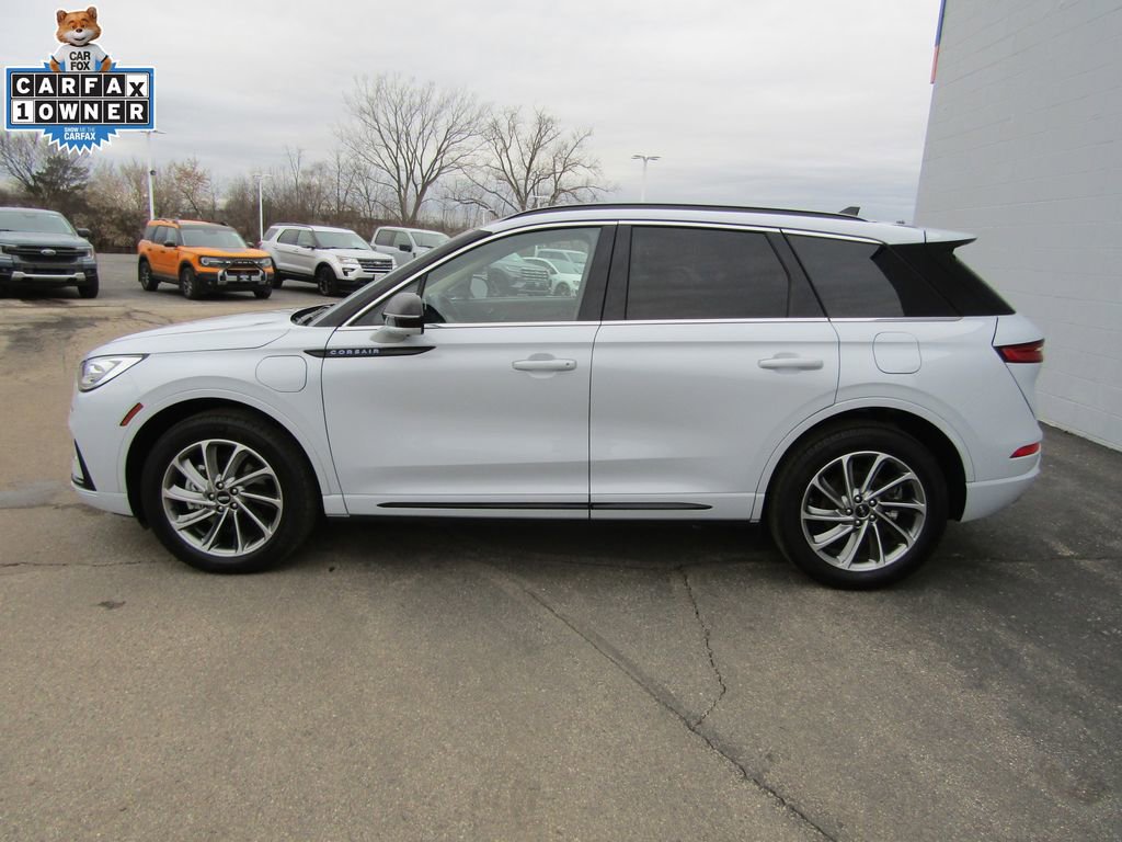Used 2025 Lincoln Corsair Grand Touring w/ Equipment Group 301A AWD/4WD image 2