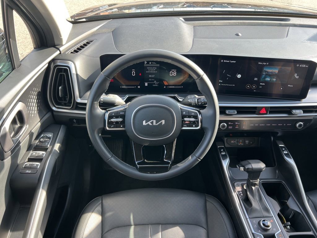Used 2024 Kia Sorento S image 23