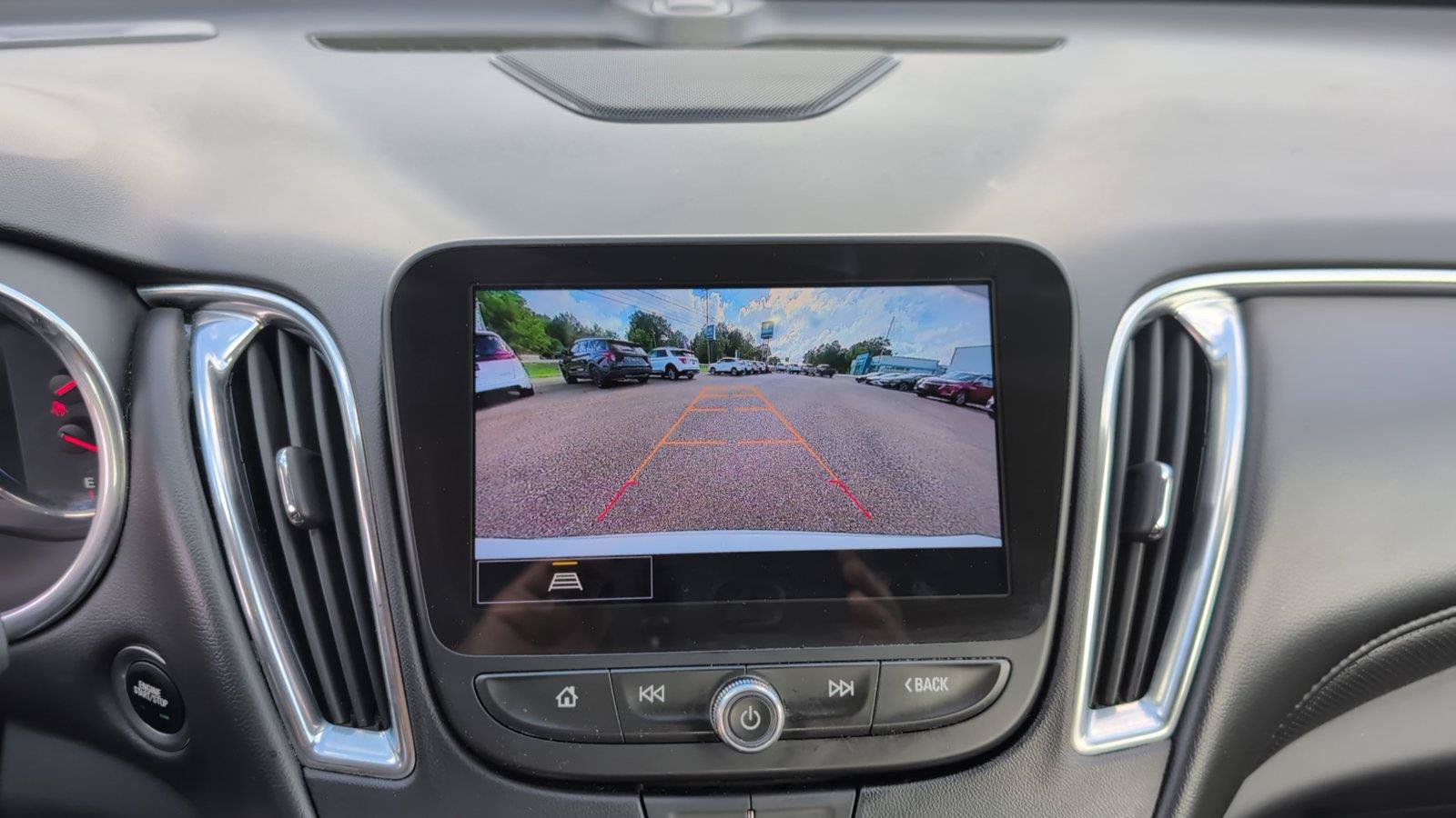Used 2024 Chevrolet Malibu LT FWD image 24