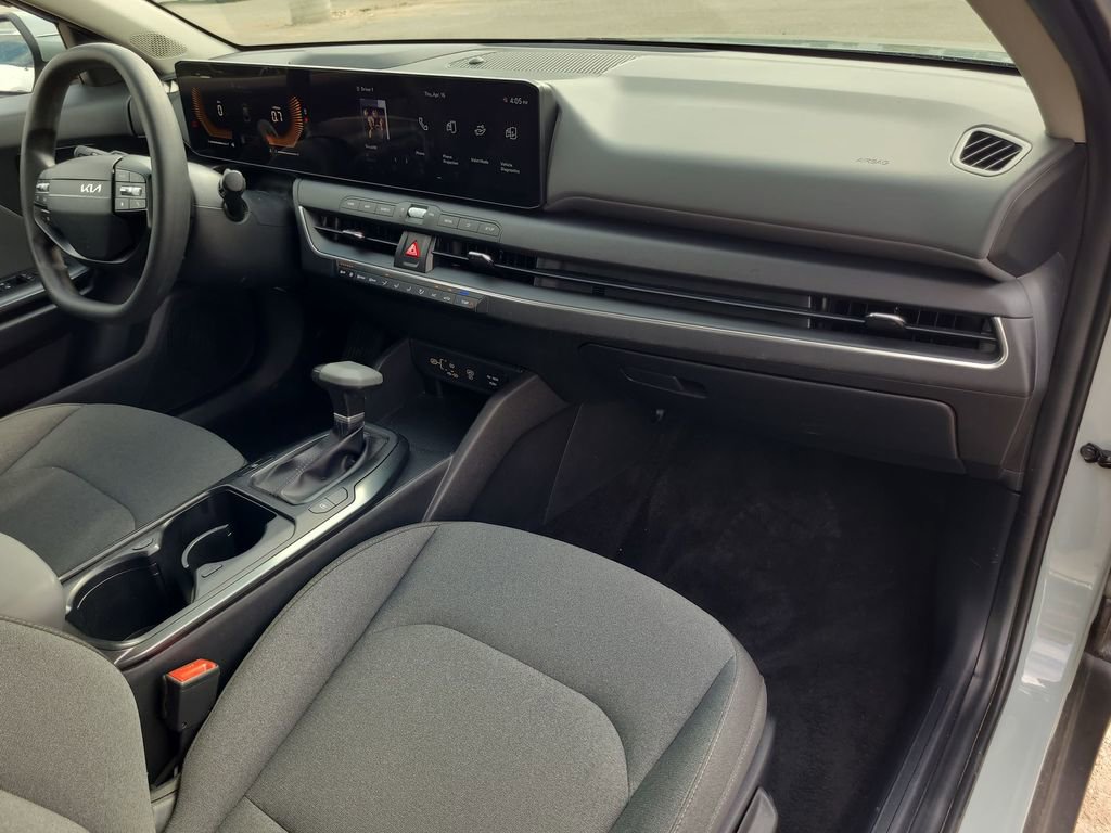 Used 2025 Kia K4 LXS FWD image 30