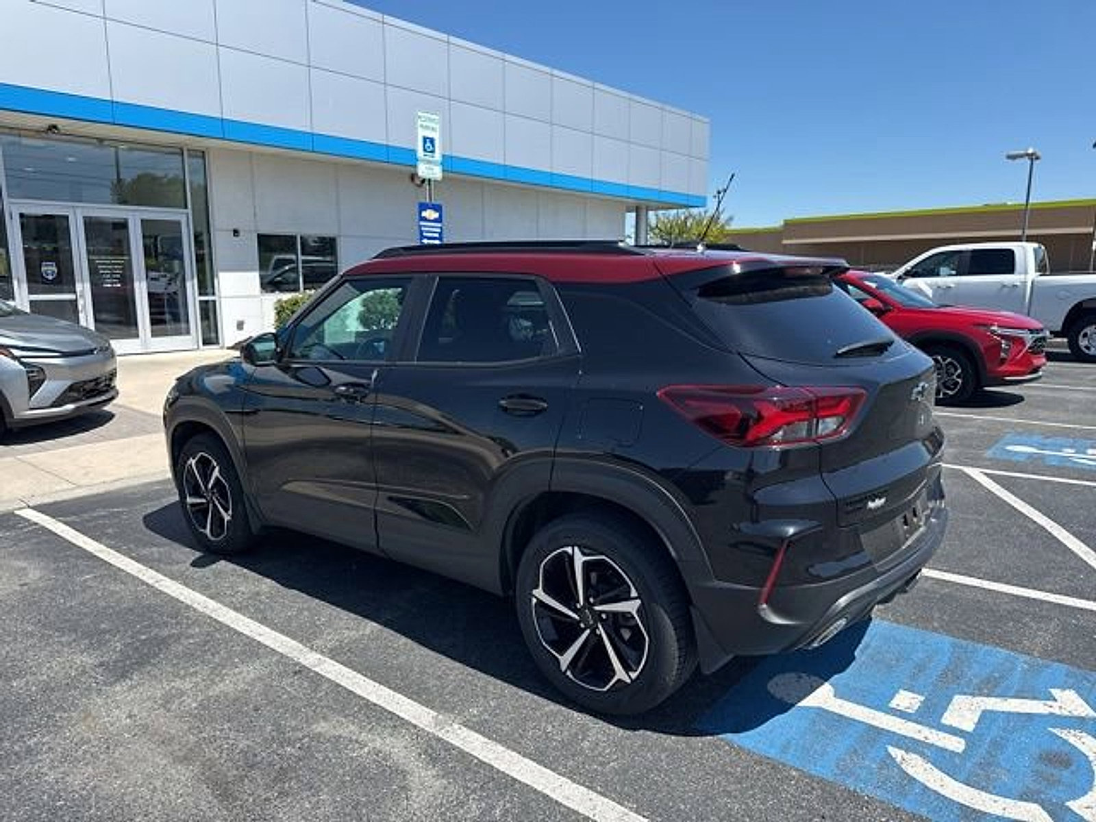 Used 2023 Chevrolet TrailBlazer RS w/ Convenience Package image 6