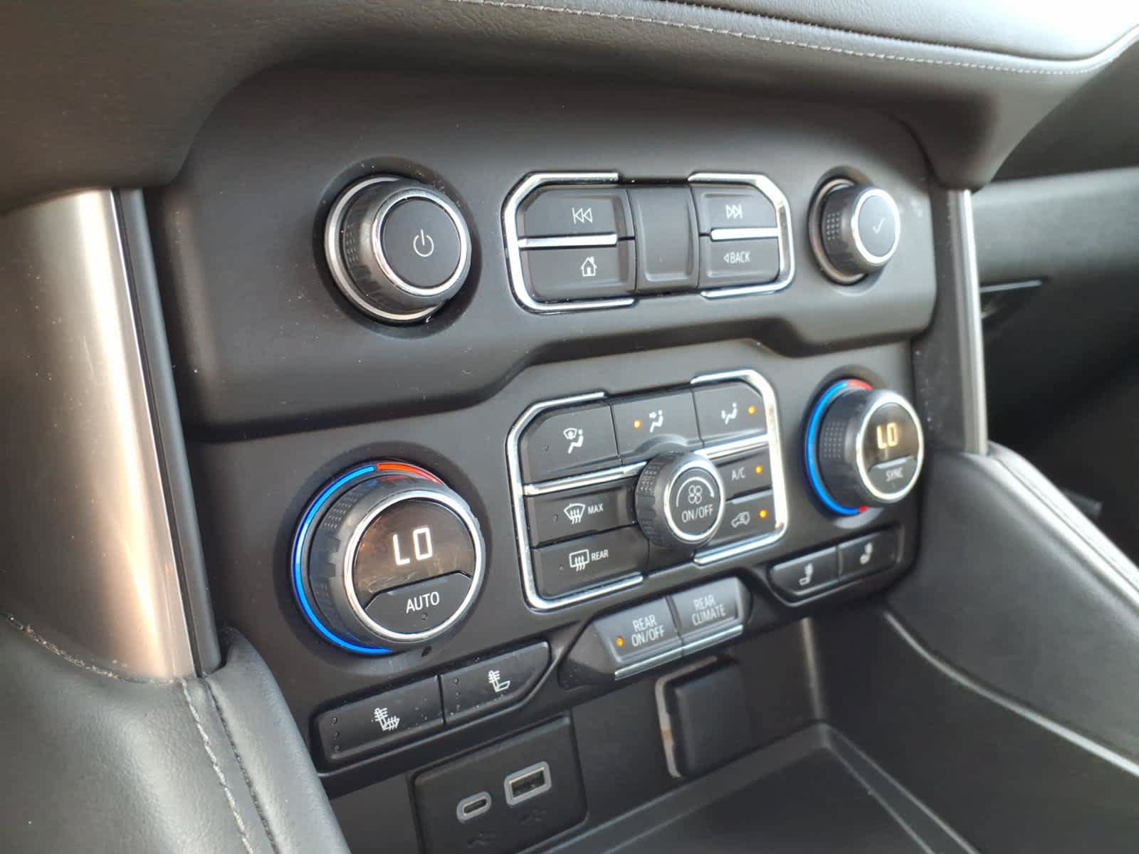 Used 2024 Chevrolet Tahoe LT AWD/4WD image 22
