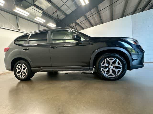 Used 2020 Subaru Forester Premium AWD/4WD image 3