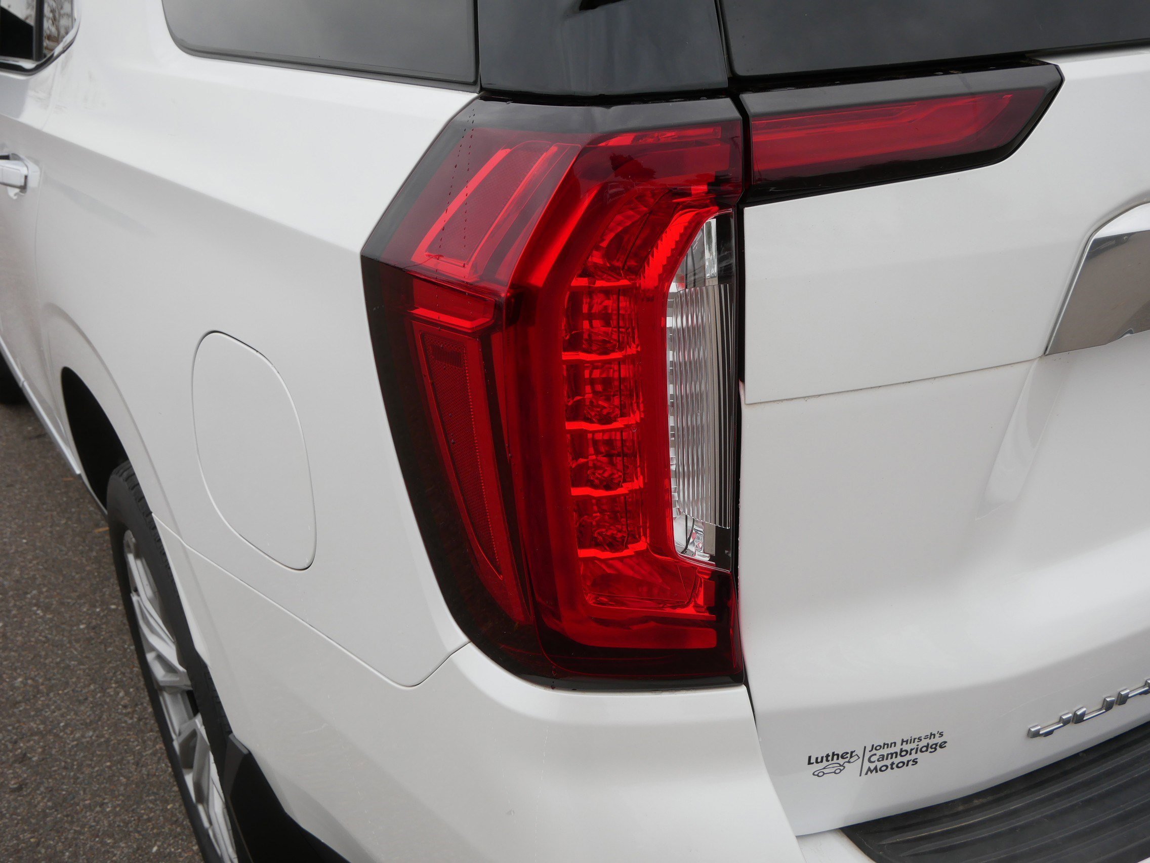 Used 2021 GMC Yukon Denali w/ Denali Premium Package image 17