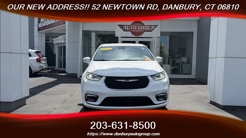 Used 2022 Chrysler Pacifica Touring-L FWD image 8