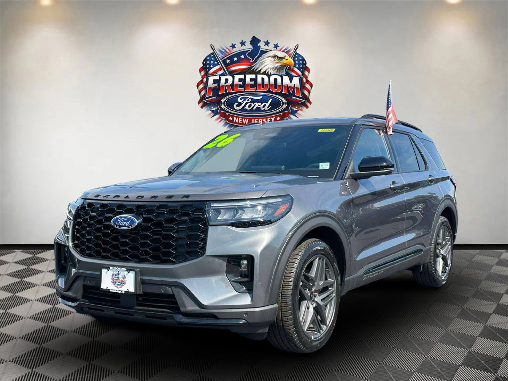 Used 2026 Ford Explorer ST-Line w/ ST-Line Street Pack AWD/4WD image 2