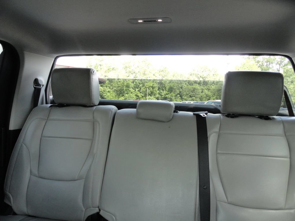 Used 2022 Toyota Tundra SR w/ SR Tow Package AWD/4WD image 28