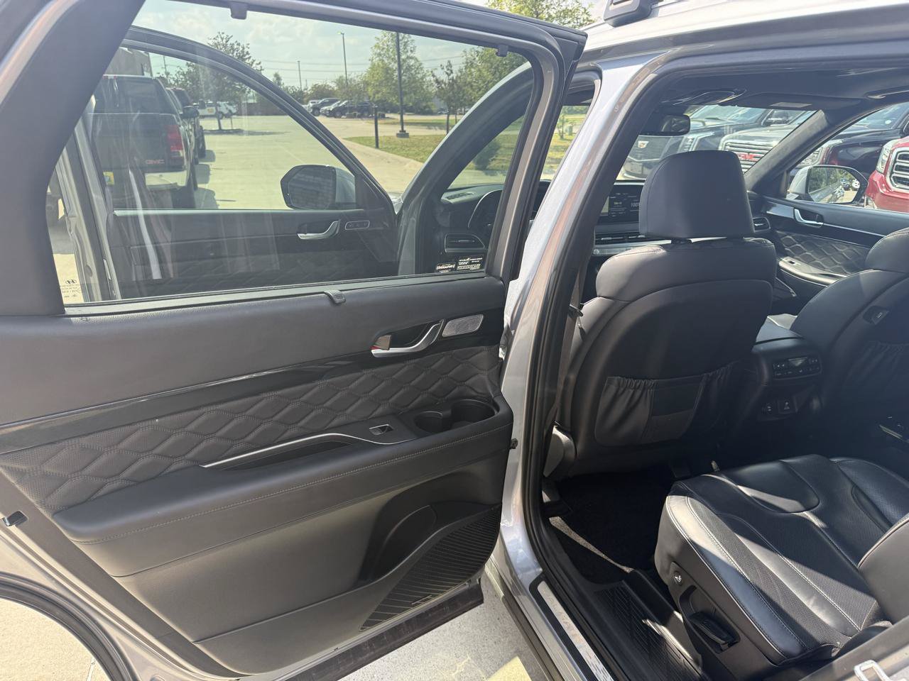Used 2020 Hyundai Palisade Limited FWD image 13