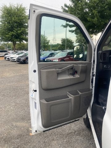 Used 2020 Chevrolet Express 3500 w/ Driver Convenience Package RWD image 12