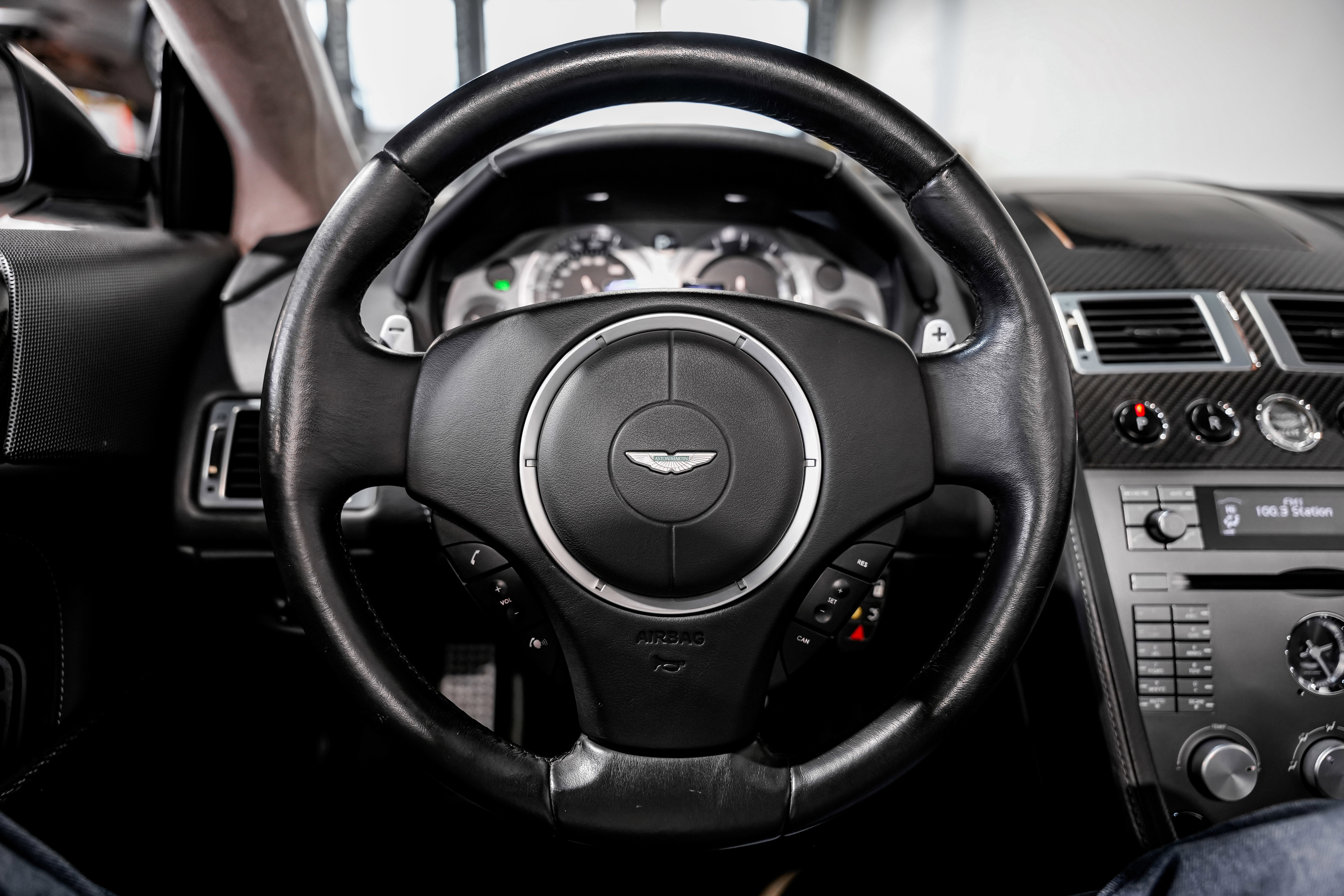 Used 2007 Aston Martin DB9 Volante image 10