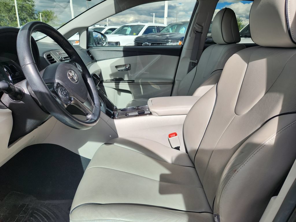 Used 2015 Toyota Venza XLE AWD/4WD image 3