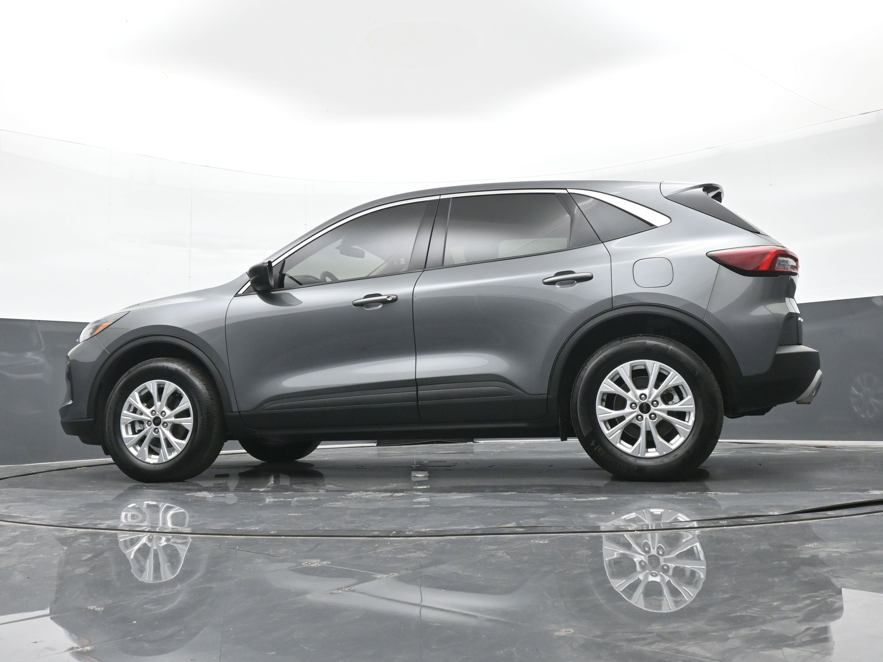 Used 2024 Ford Escape Active AWD/4WD image 28