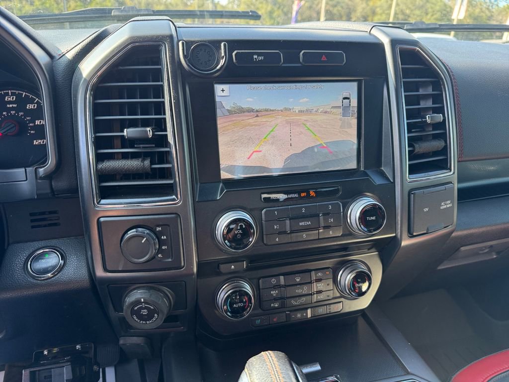 Used 2017 Ford F150 Lariat image 28