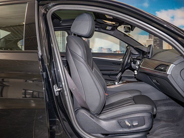 Certified 2023 BMW 540i xDrive w/ M Sport Package image 21