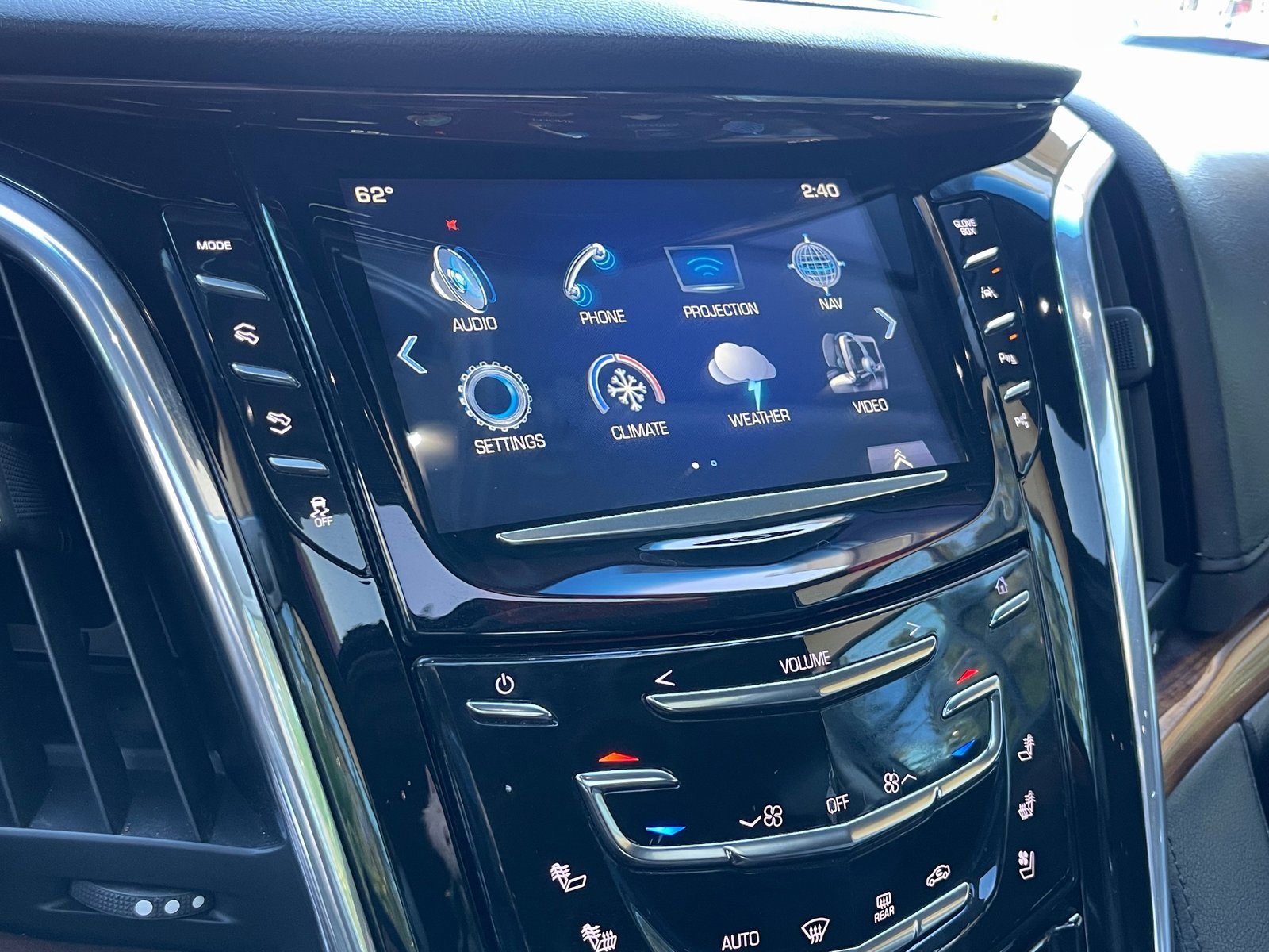 Used 2017 Cadillac Escalade Premium Luxury image 47