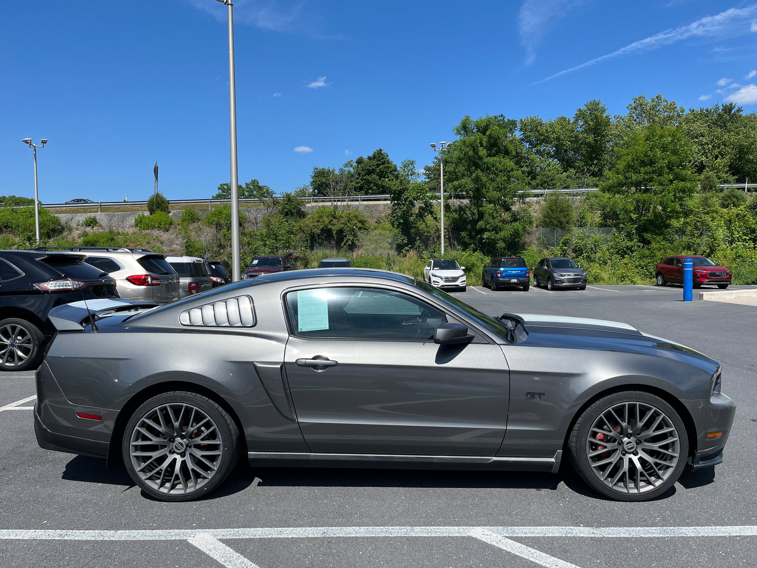 Used 2010 Ford Mustang GT Premium RWD image 4