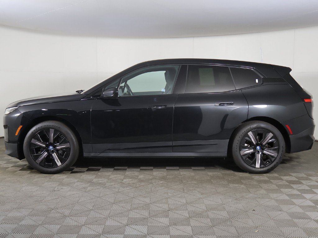Used 2024 BMW iX xDrive50 AWD/4WD image 19