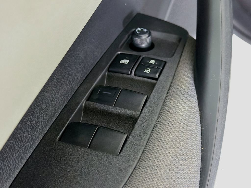 Used 2022 Toyota Corolla LE image 21