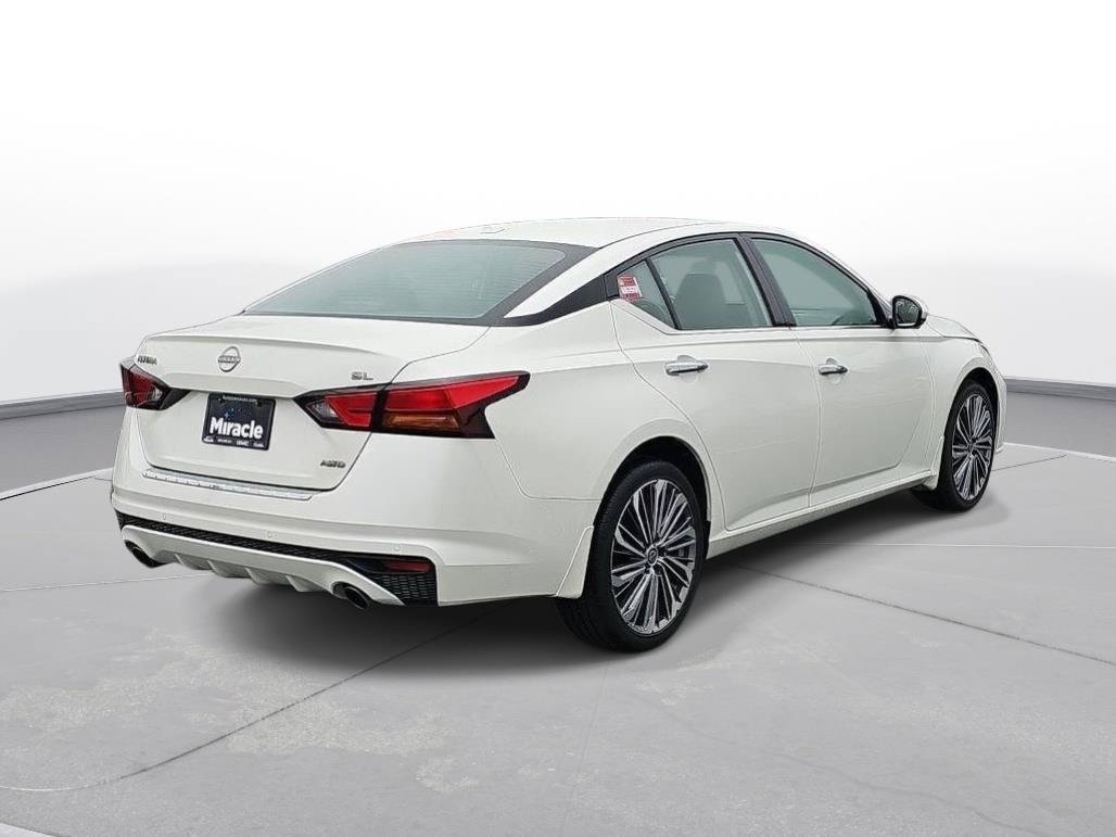 Used 2023 Nissan Altima 2.5 SL AWD/4WD image 6