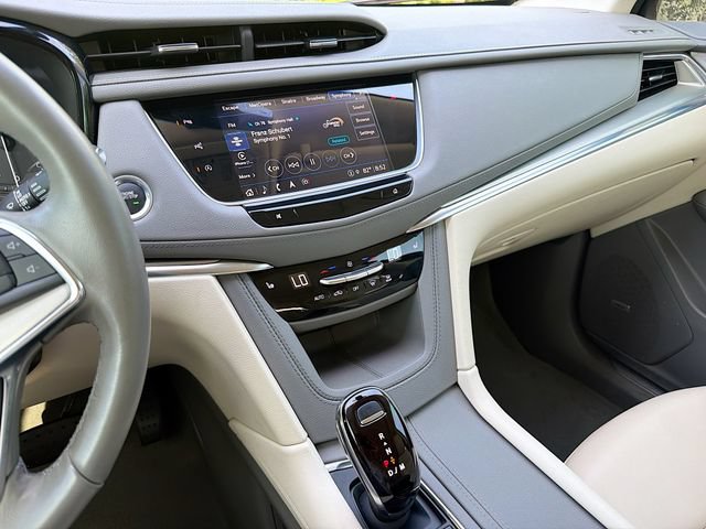 Used 2022 Cadillac XT5 Premium Luxury w/ Technology Package AWD/4WD image 27