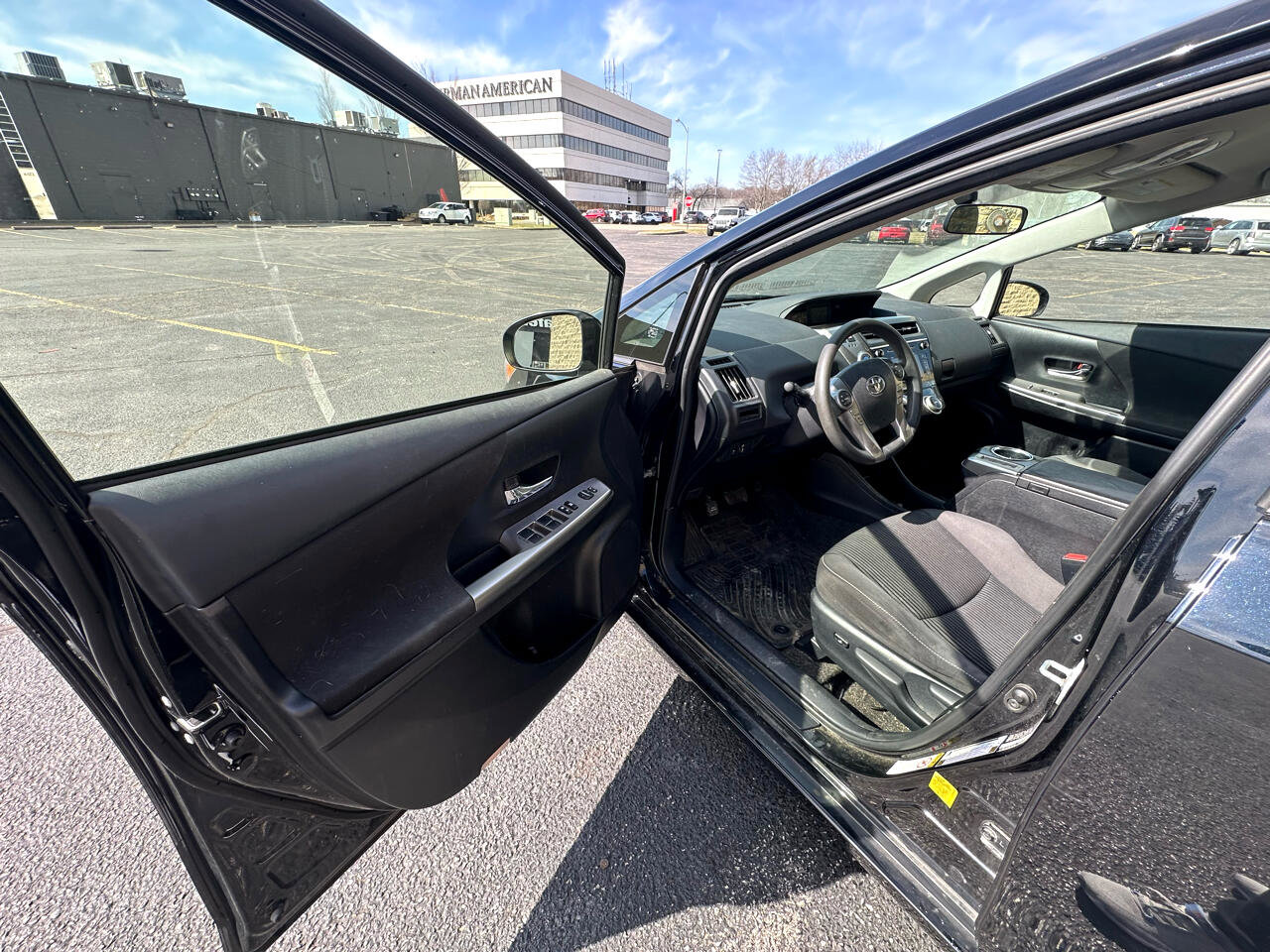 Used 2015 Toyota Prius V Three image 9