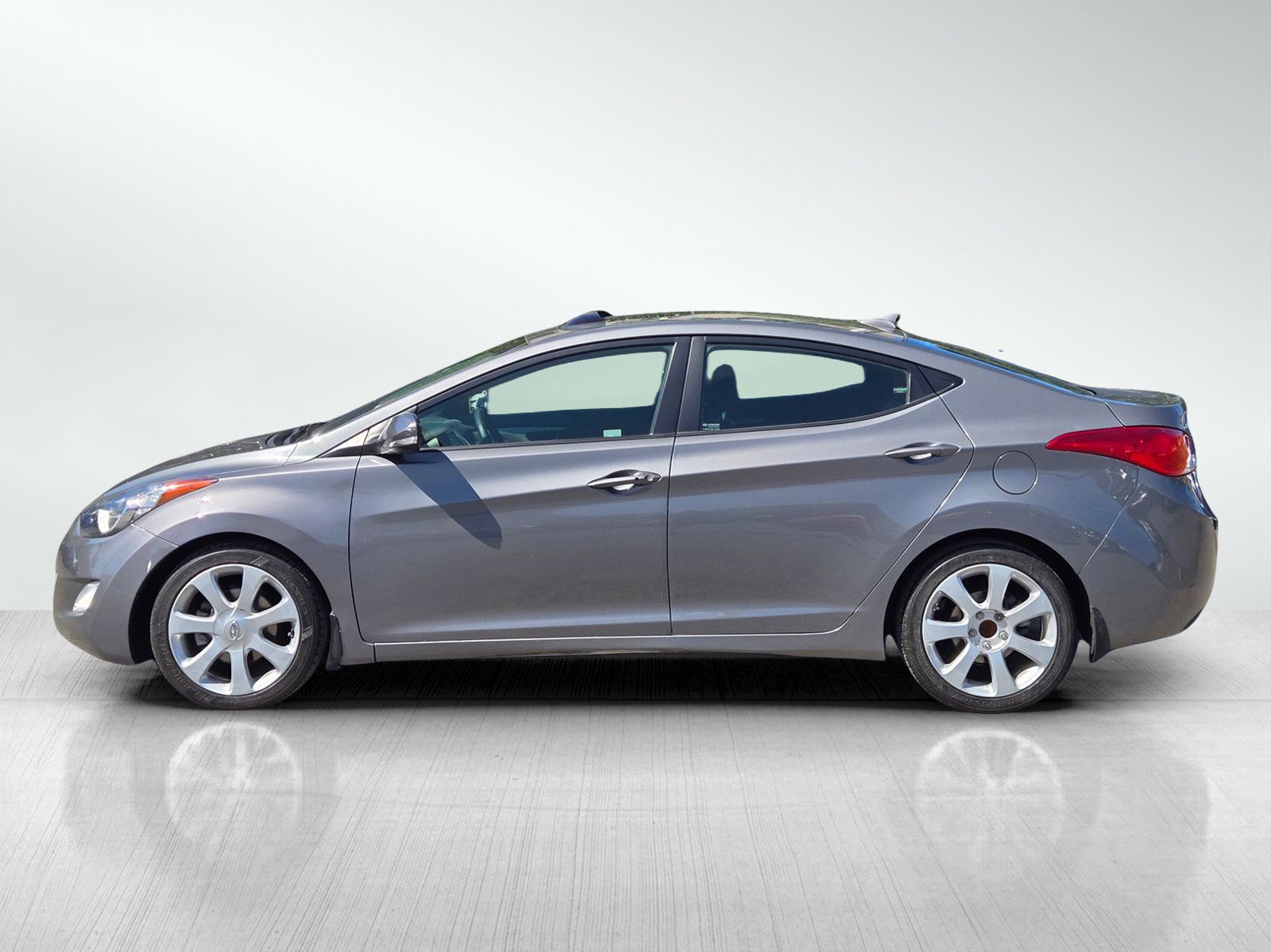 Used 2013 Hyundai Elantra Limited w/ Technology Pkg FWD image 7