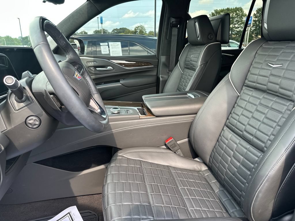 Used 2024 Cadillac Escalade Sport Platinum AWD/4WD image 15