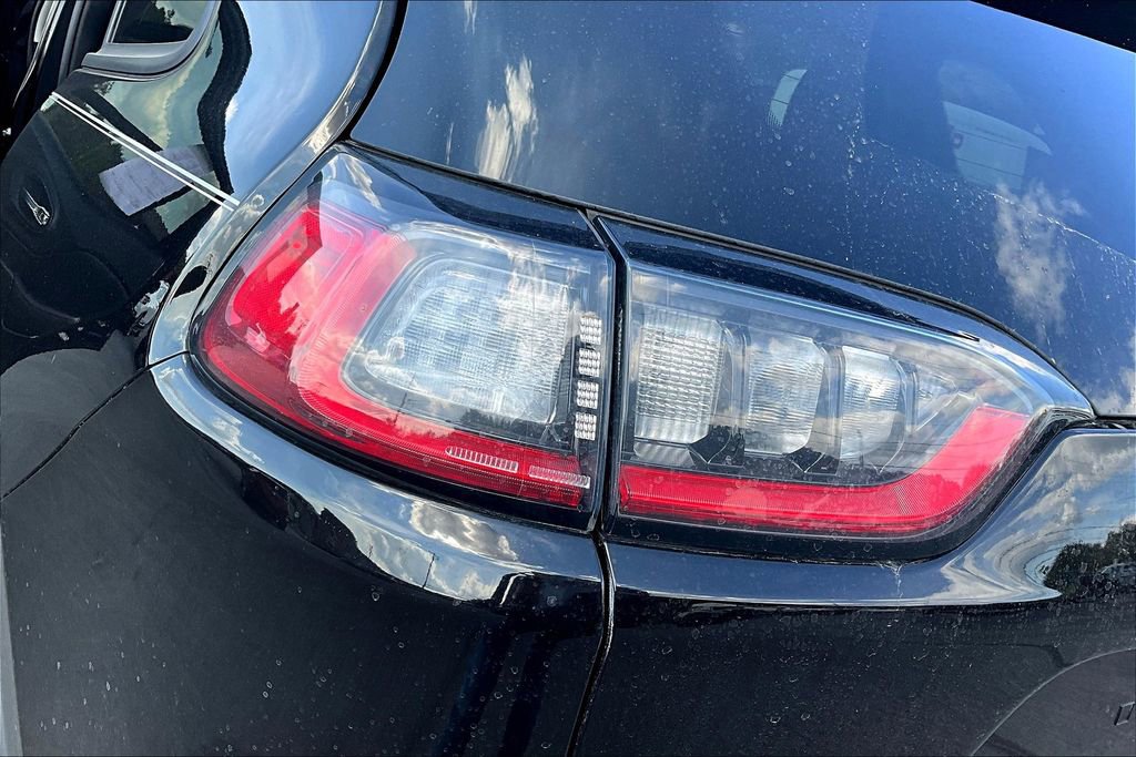 Used 2021 Jeep Cherokee Trailhawk w/ Comfort/Convenience Group image 28