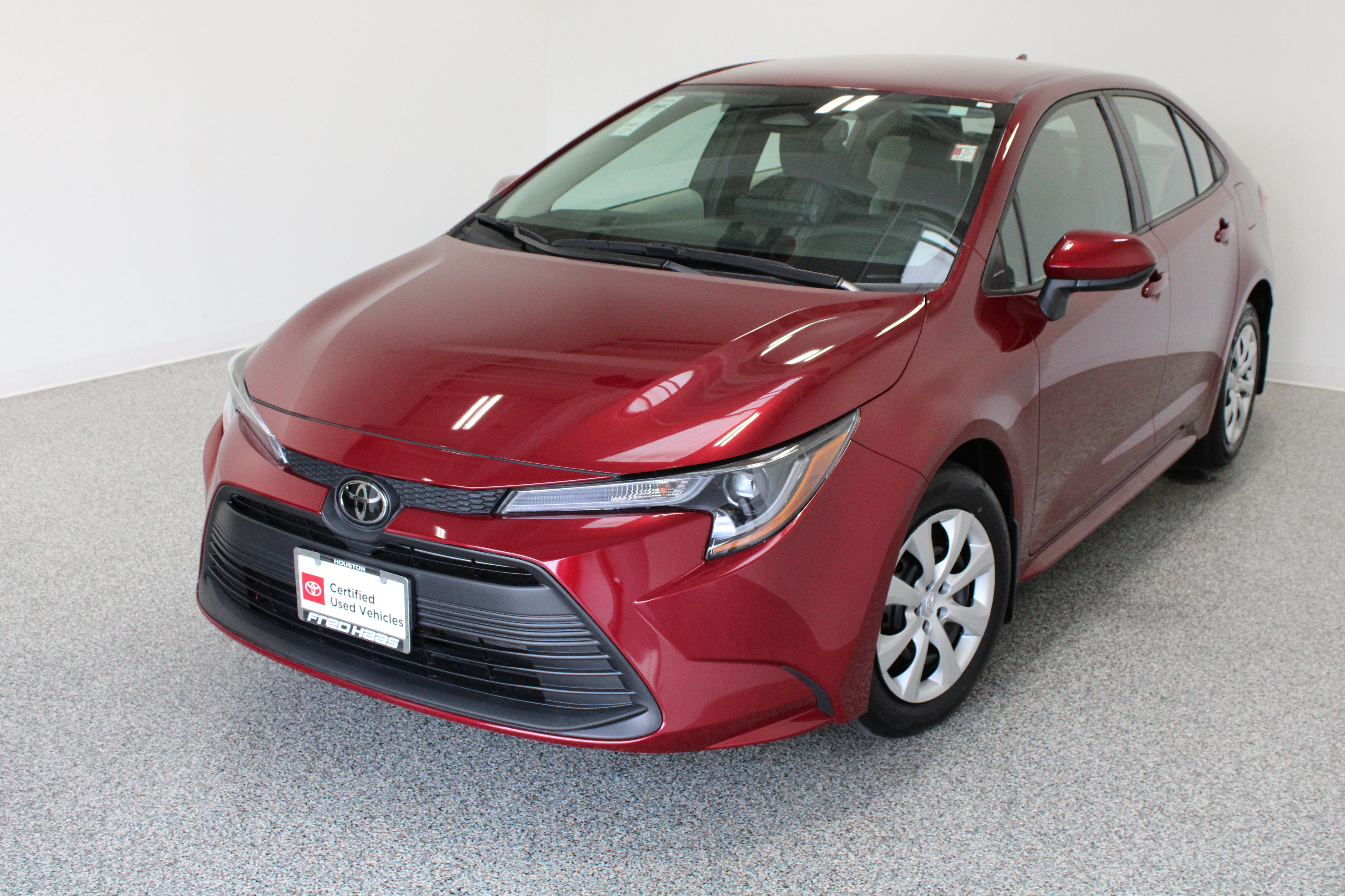 Certified 2025 Toyota Corolla LE FWD image 2