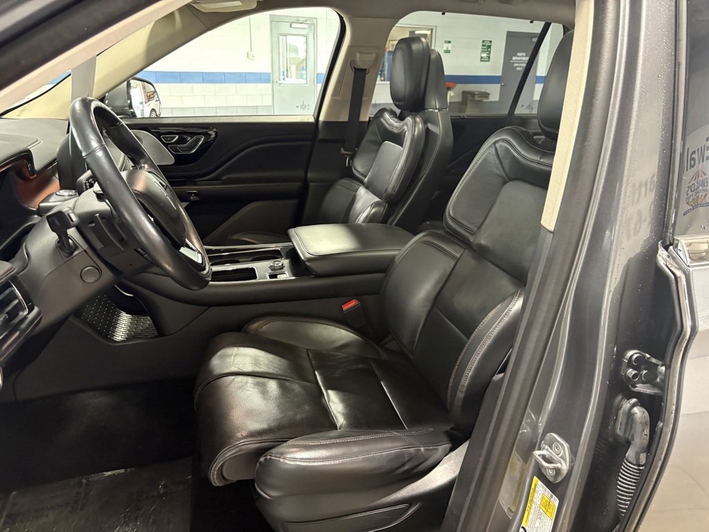 Used 2021 Lincoln Aviator Reserve image 8
