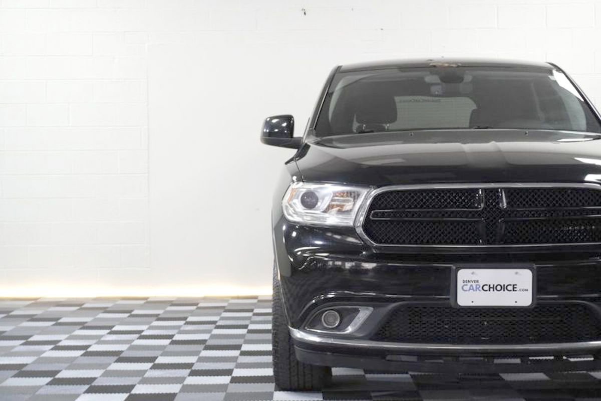 Used 2020 Dodge Durango SXT image 28
