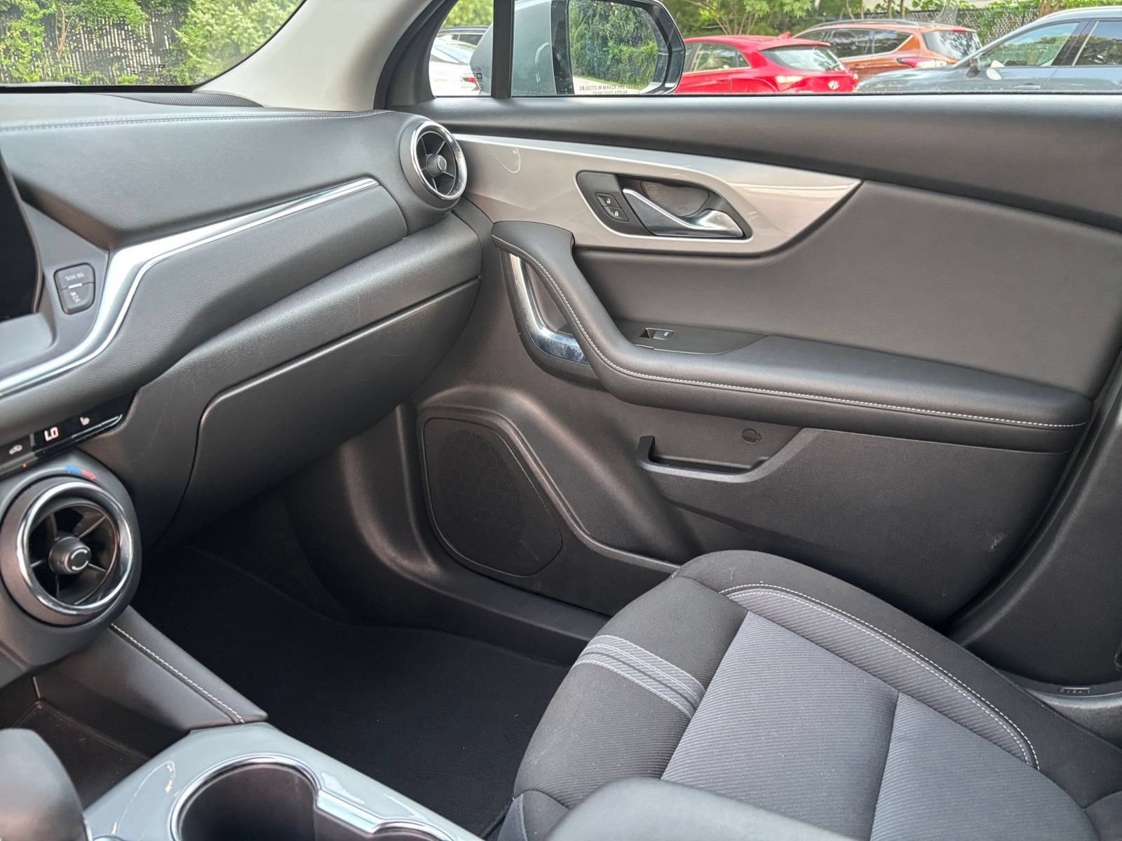 Used 2025 Chevrolet Blazer LT FWD image 35