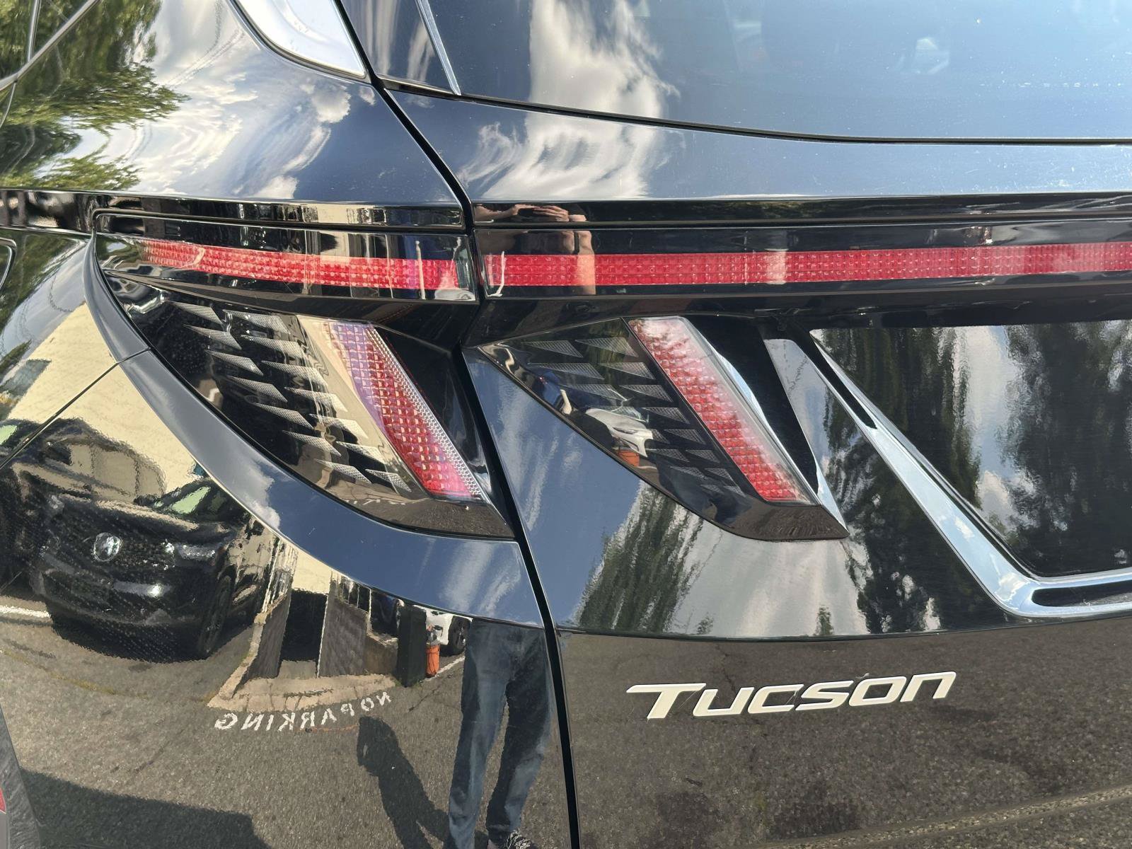 Used 2025 Hyundai Tucson Limited AWD/4WD image 11