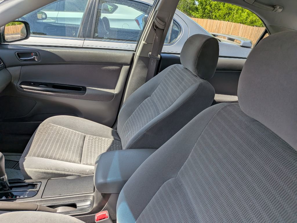 Used 2005 Toyota Camry LE FWD image 15