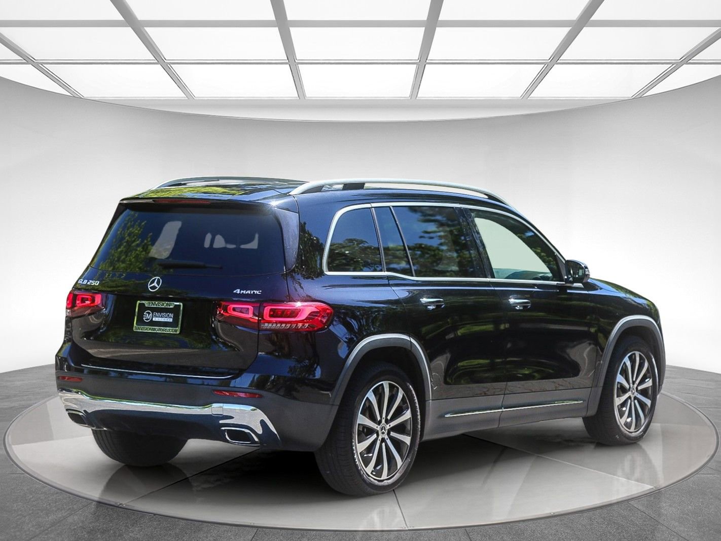 Used 2021 Mercedes-Benz GLB 250 4MATIC image 4