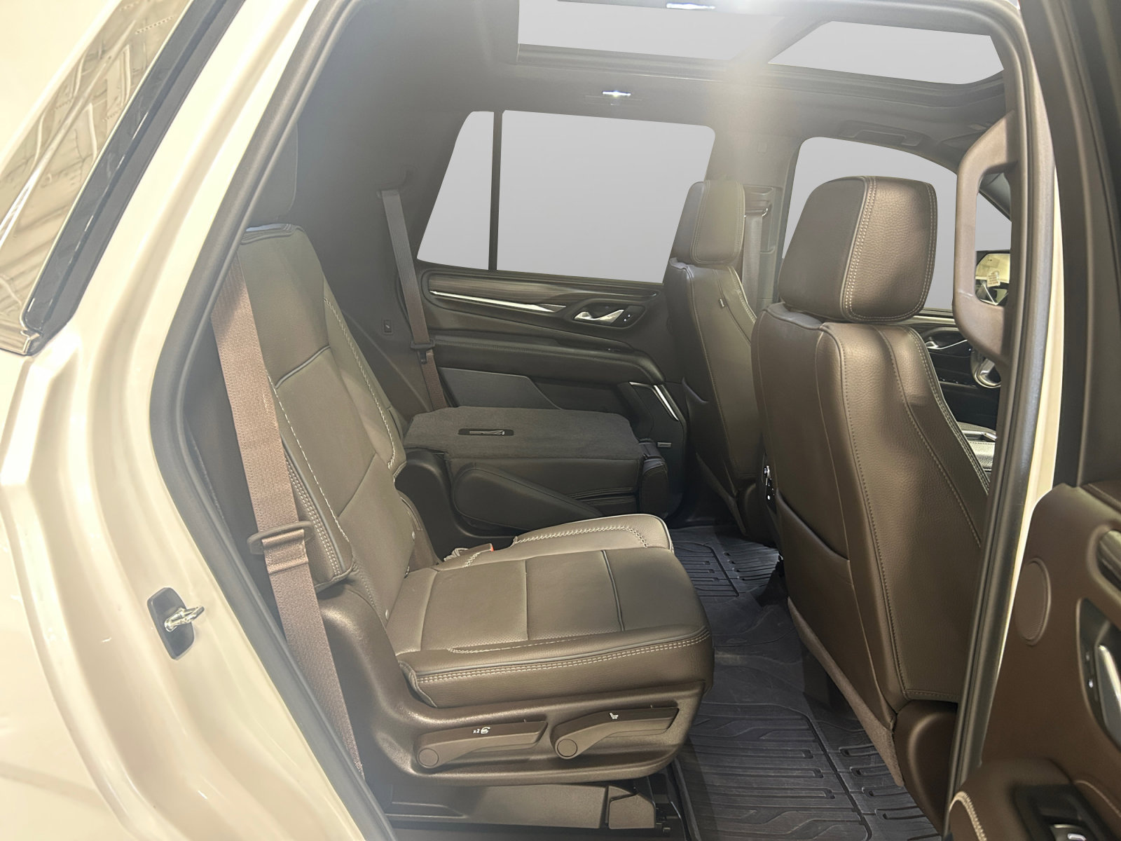 Used 2024 GMC Yukon Denali AWD/4WD image 24