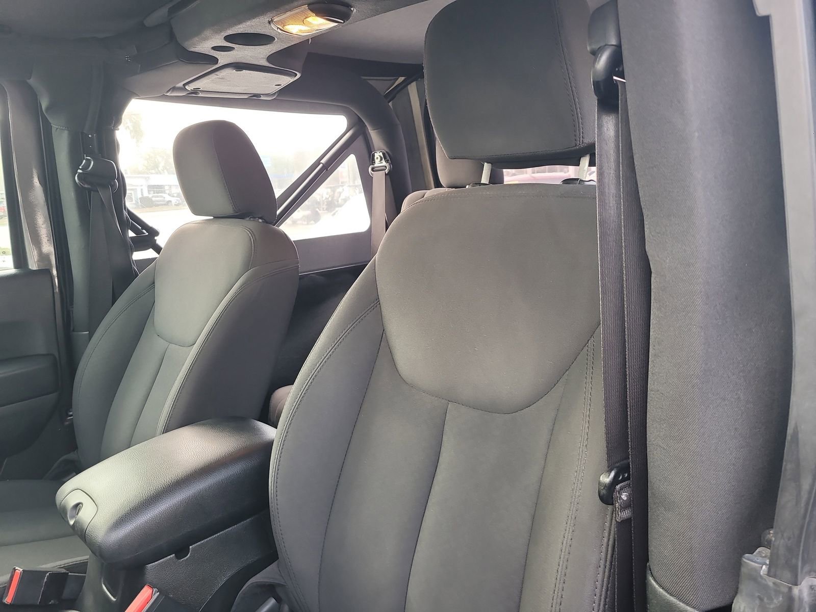 Used 2018 Jeep Wrangler Sport image 15