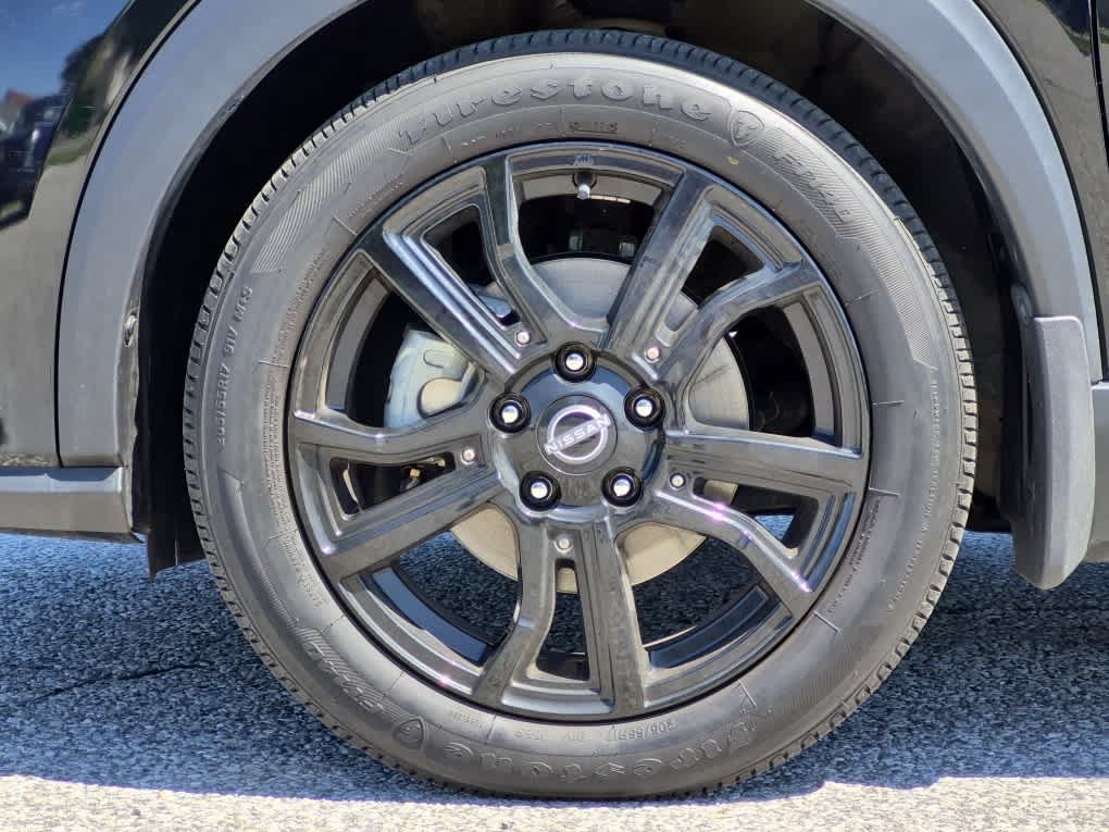 Used 2023 Nissan Kicks SR w/ SR Premium Package FWD image 6