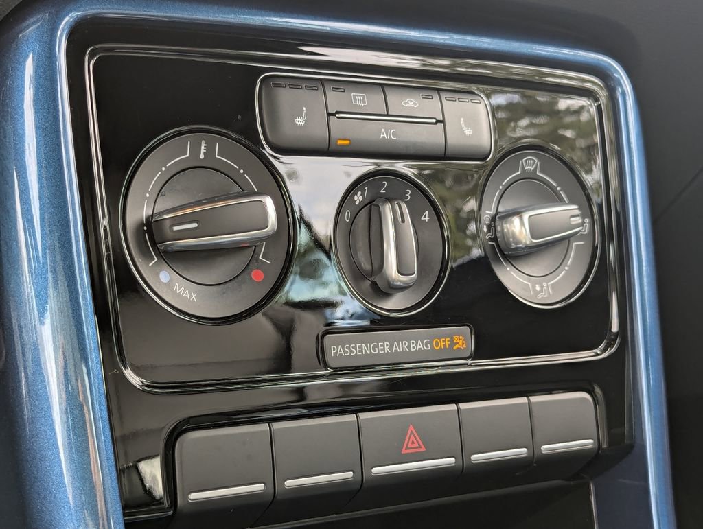 Used 2018 Volkswagen Beetle 2.0T S image 18