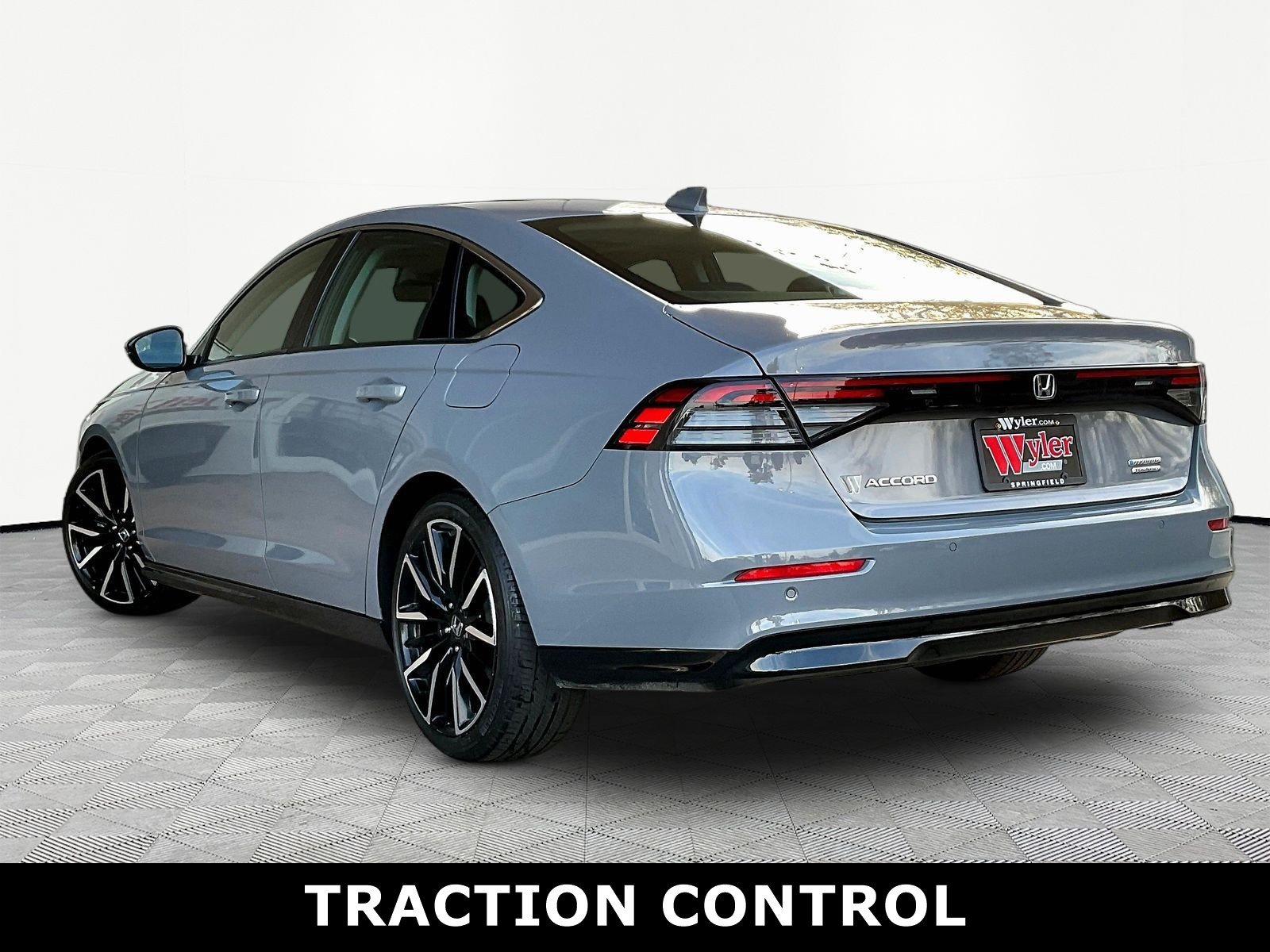 Used 2024 Honda Accord Touring image 4