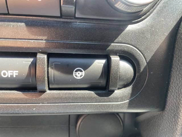 Used 2018 Ford Mustang Coupe RWD image 26