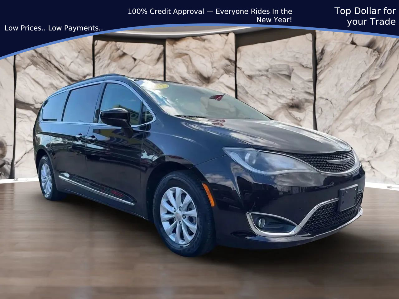 Used 2017 Chrysler Pacifica Touring-L image 28