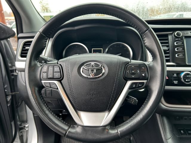 Used 2019 Toyota Highlander XLE image 14