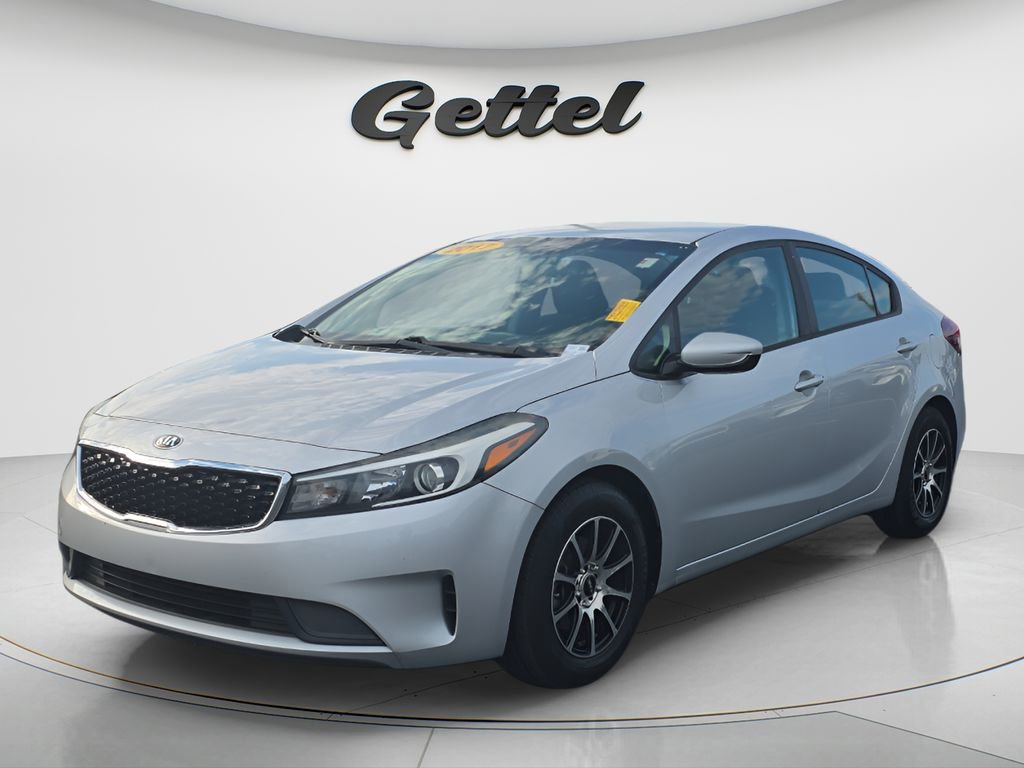 Used 2017 Kia Forte LX FWD image 1