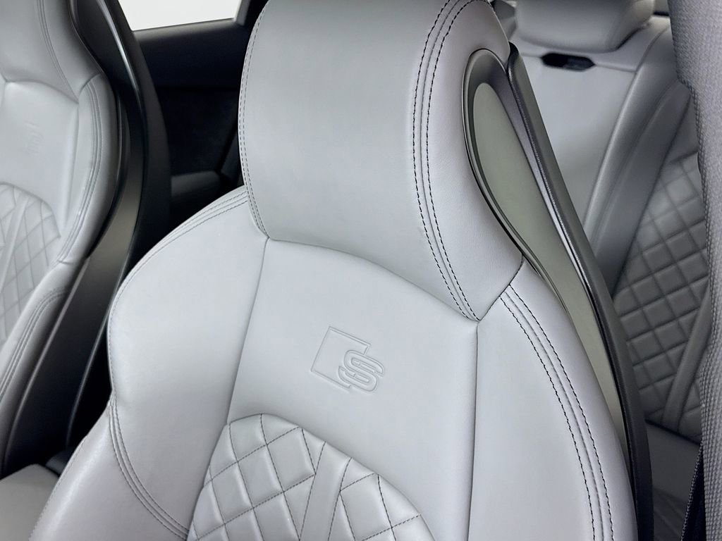 Used 2020 Audi S4 Prestige w/ Prestige Package image 15
