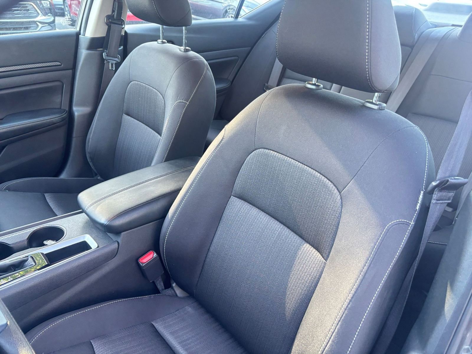 Used 2025 Nissan Altima 2.5 SV FWD image 36