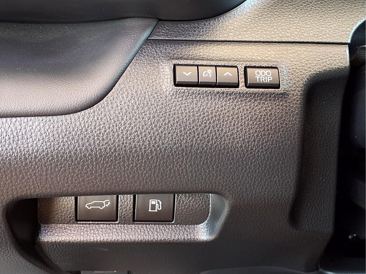 Certified 2025 Toyota Crown Signia w/ Advanced Technology Package image 18