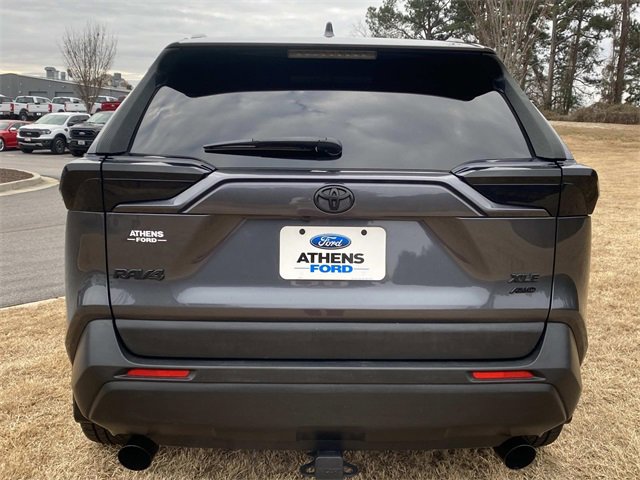 Used 2019 Toyota RAV4 XLE image 4