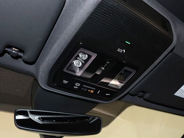 Used 2023 Volkswagen ID.4 Pro S image 22