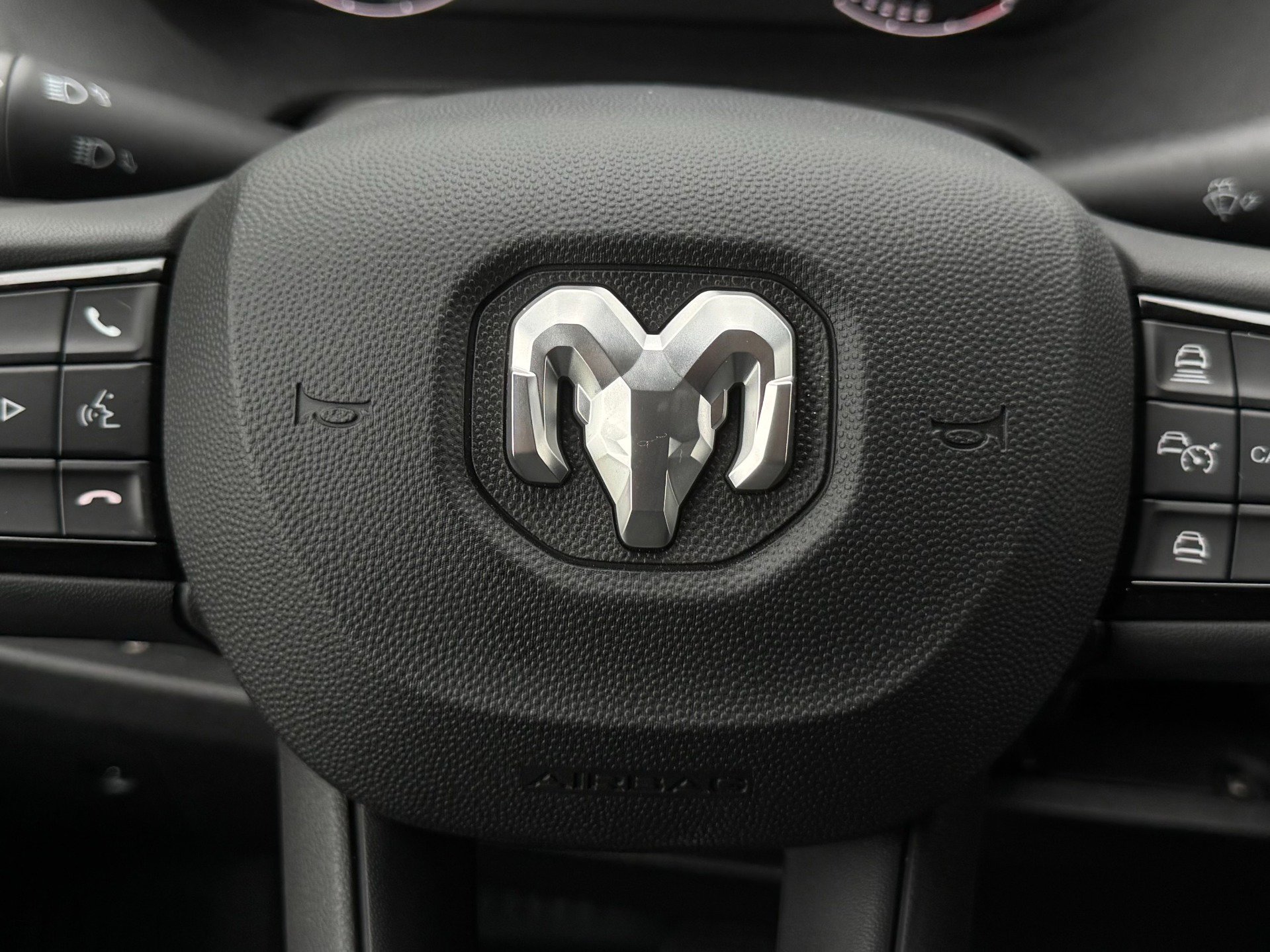 Used 2025 RAM ProMaster 2500 w/ Convenience Group image 36